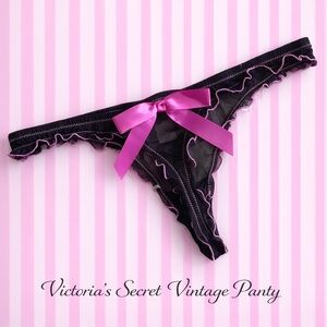 ❤️‍🔥 Vintage 2005 Victoria’s Secret Sheer Black Pink Bow Thong Sz XS/S